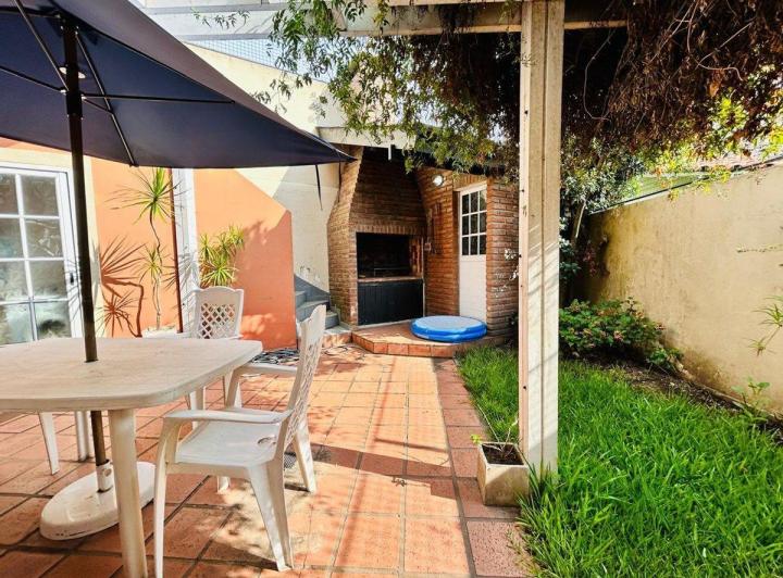 Casa · 164m² · 7 Ambientes · 2 Cocheras