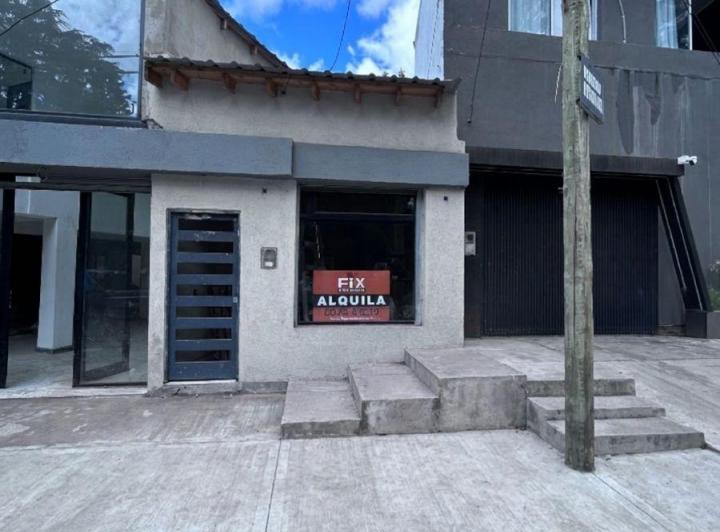 Local comercial · 18m² · 1 Ambiente · 1 Cochera