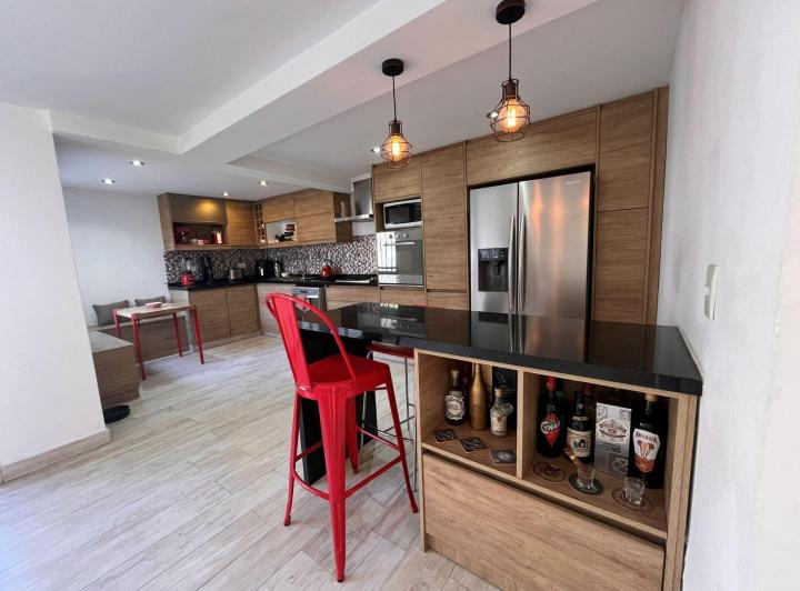 Casa · 140m² · 4 Ambientes · 1 Cochera