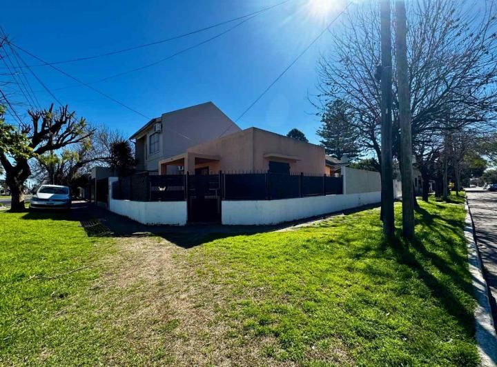 Casa · 96m² · 3 Ambientes · 1 Cochera