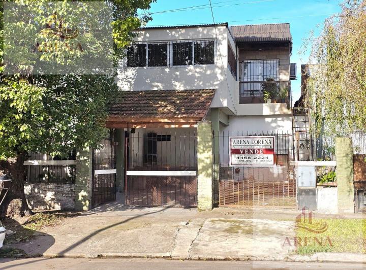 Casa · 135m² · 4 Ambientes · 2 Cocheras
