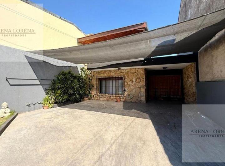 Casa · 160m² · 4 Ambientes · 1 Cochera