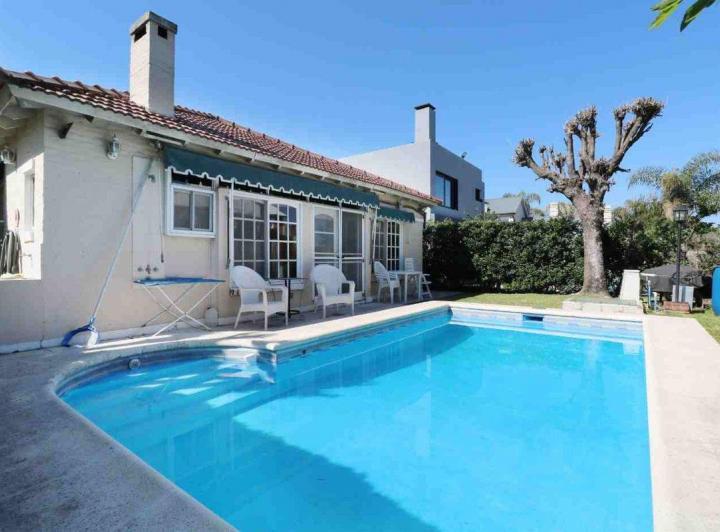 Casa · 136m² · 4 Ambientes · 1 Cochera