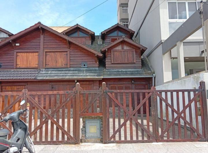 Casa · 110m² · 4 Ambientes · 1 Cochera