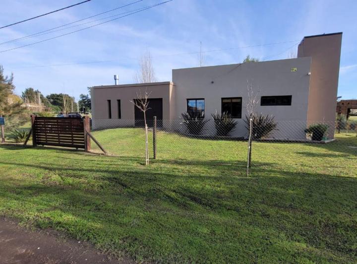 Casa · 111m² · 3 Ambientes · 1 Cochera
