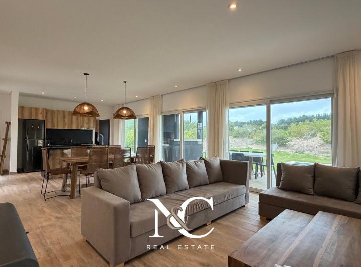 Casa · 155m² · 5 Ambientes