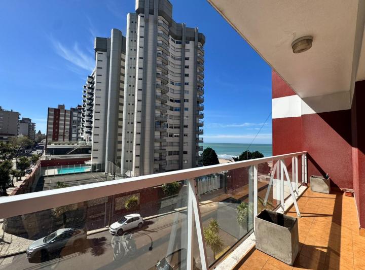Departamento · 80m² · 3 Ambientes · 1 Cochera