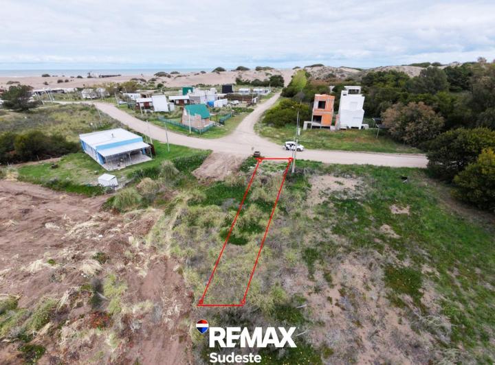 Terreno · 328m²