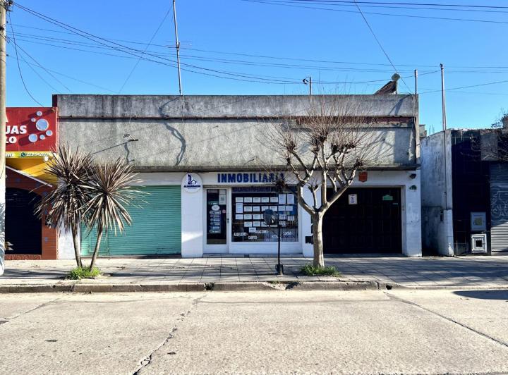 Local comercial · 304m² · 1 Cochera