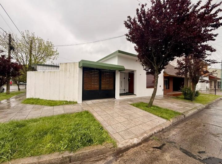 Casa · 65m² · 2 Ambientes · 1 Cochera