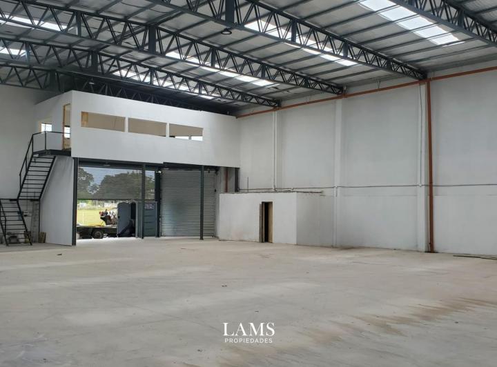 Local comercial · 660m²