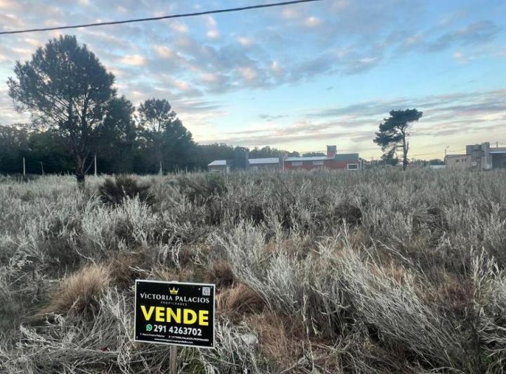Terreno · 738m²