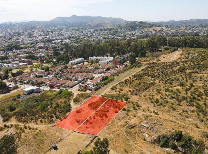 Terreno · 1299m²