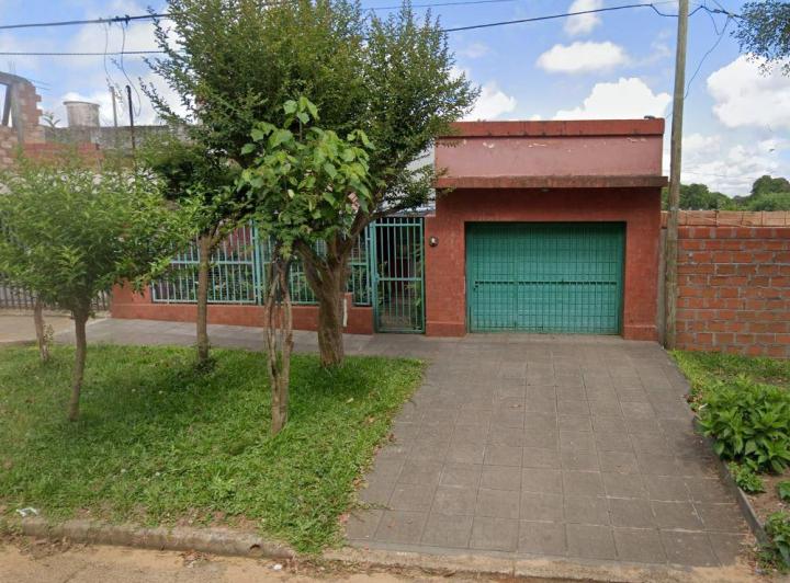 Casa · 1m² · 4 Ambientes · 2 Cocheras
