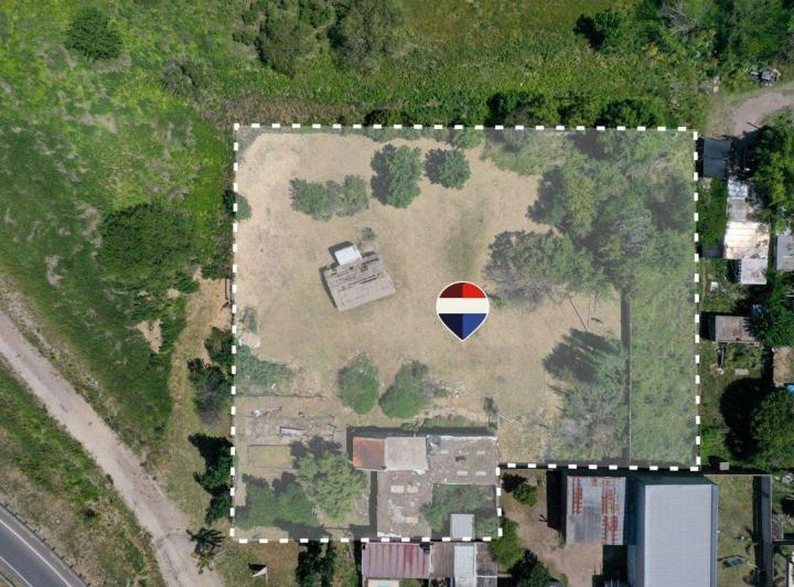 Terreno · 2600m²