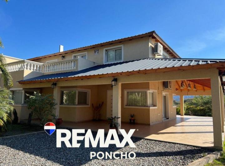 Casa · 193m² · 5 Ambientes · 1 Cochera
