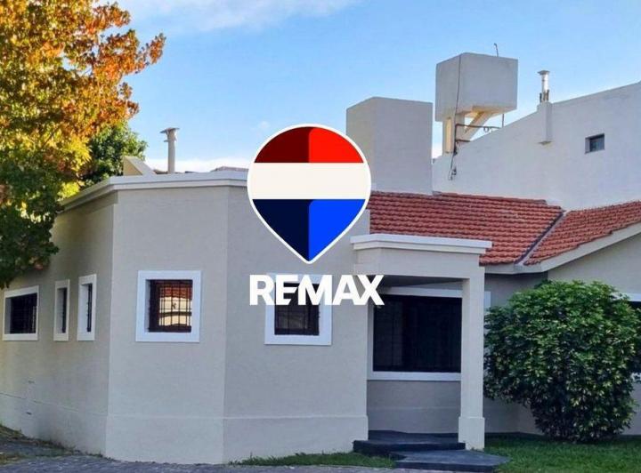 Casa · 180m² · 5 Ambientes · 2 Cocheras