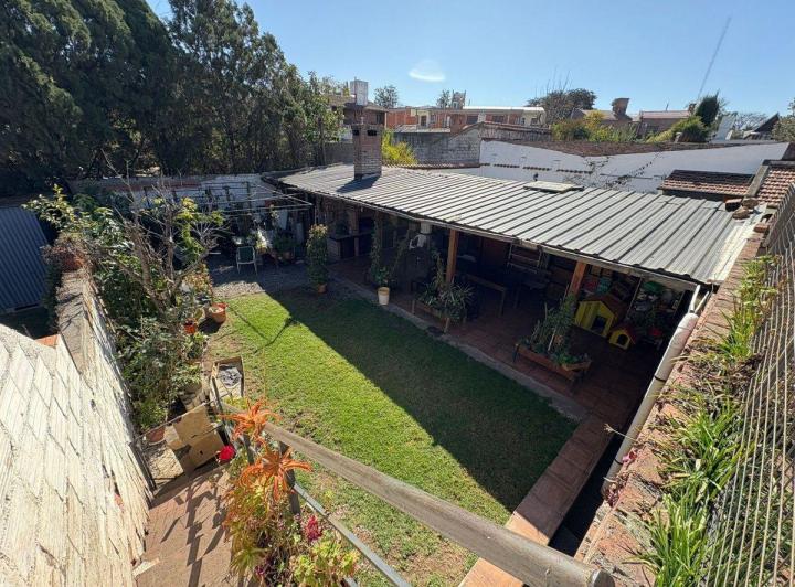 Casa · 248m² · 5 Ambientes · 1 Cochera