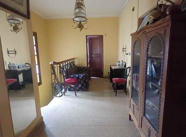 Casa · 222m² · 6 Ambientes · 1 Cochera