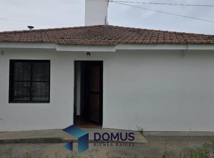 Casa · 240m² · 2 Dormitorios · 1 Cochera