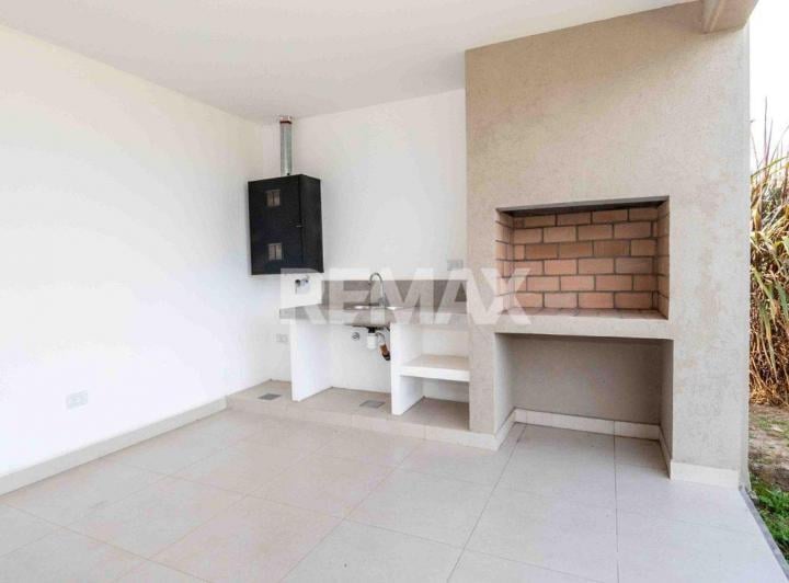 Casa · 85m² · 5 Ambientes · 1 Cochera