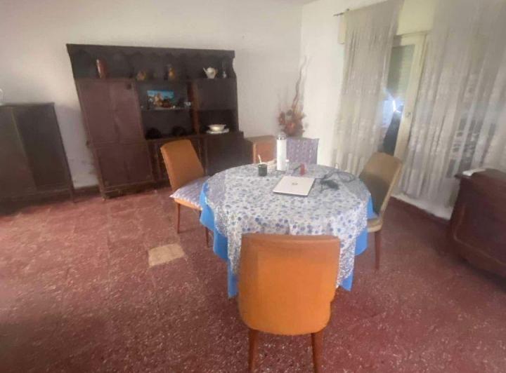 Casa · 95m² · 4 Ambientes · 1 Cochera