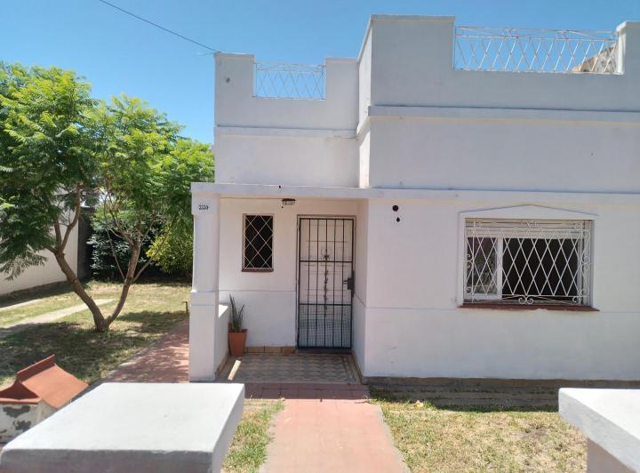 Casa · 70m² · 3 Ambientes · 3 Cocheras