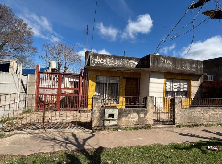 Casa · 110m² · 3 Ambientes · 3 Cocheras