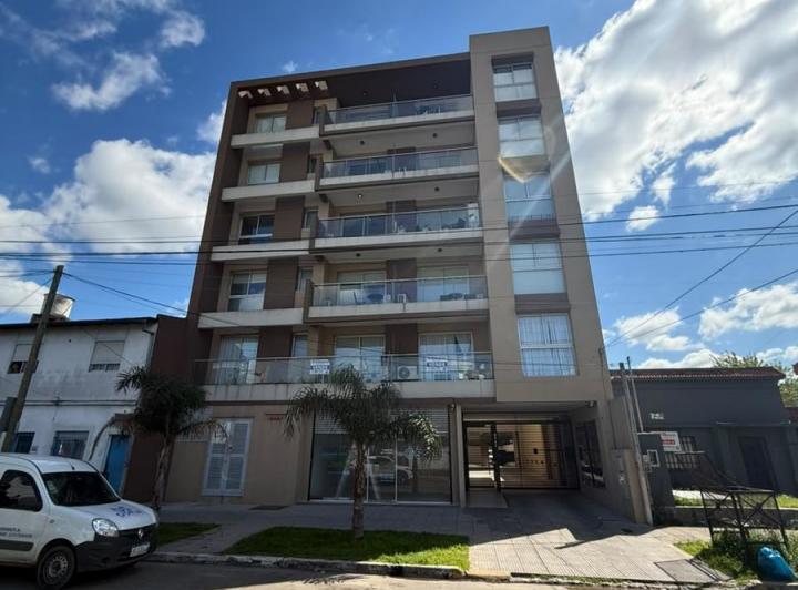 Departamento · 80m² · 3 Ambientes · 1 Cochera
