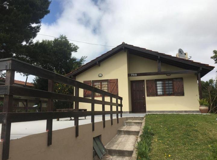 Casa · 94m² · 3 Ambientes · 1 Cochera