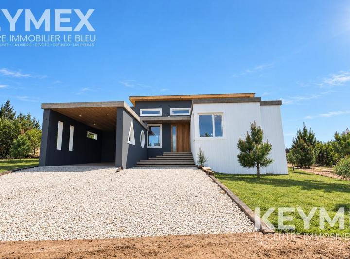 Casa · 216m² · 5 Ambientes · 1 Cochera