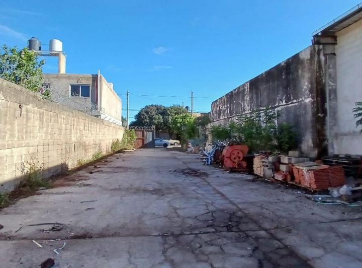Bodega-Galpón · 320m² · 2 Ambientes