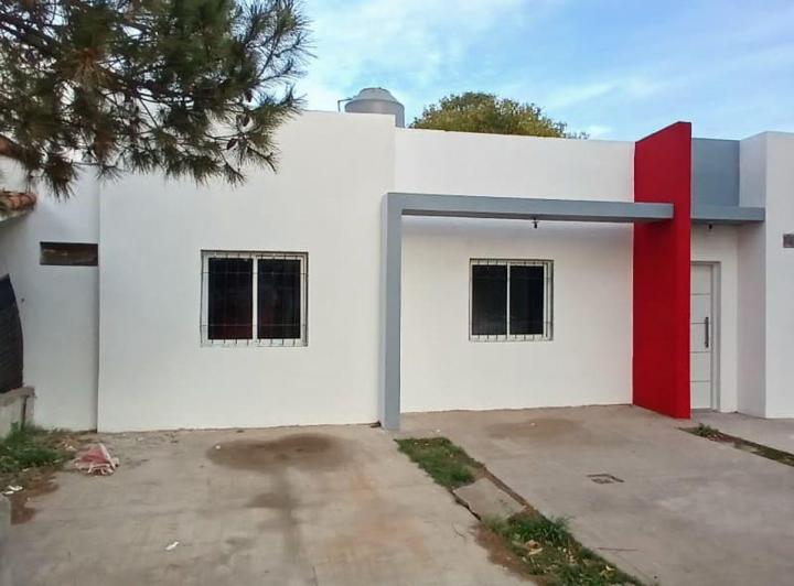 Casa · 73m² · 4 Ambientes · 1 Cochera