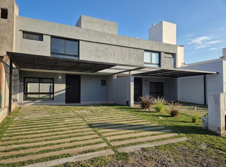 Casa · 140m² · 4 Ambientes