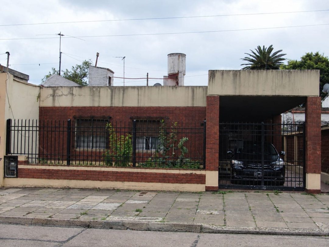 CASA 3 AMBIENTES VENTA OLIVOS