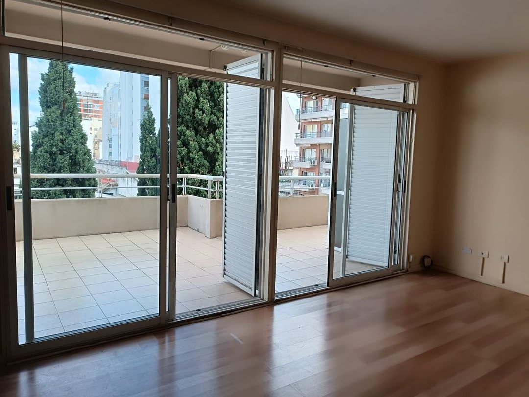 SEMIPISO 2 AMB./BALCON TERRAZA/SUM/PILETA.A FLORES