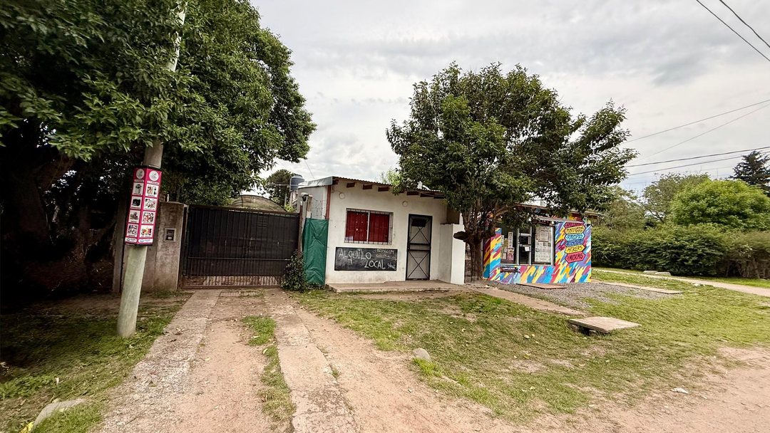 VENTA CASA 6 AMB LOCAL PASO DEL REY MULTIFAMILIAR