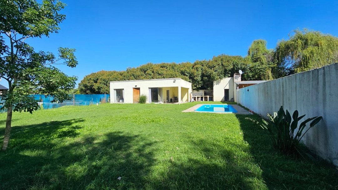 VENTA CASA 2 DORMITORIOS - PILETA. VILLA AMELIA