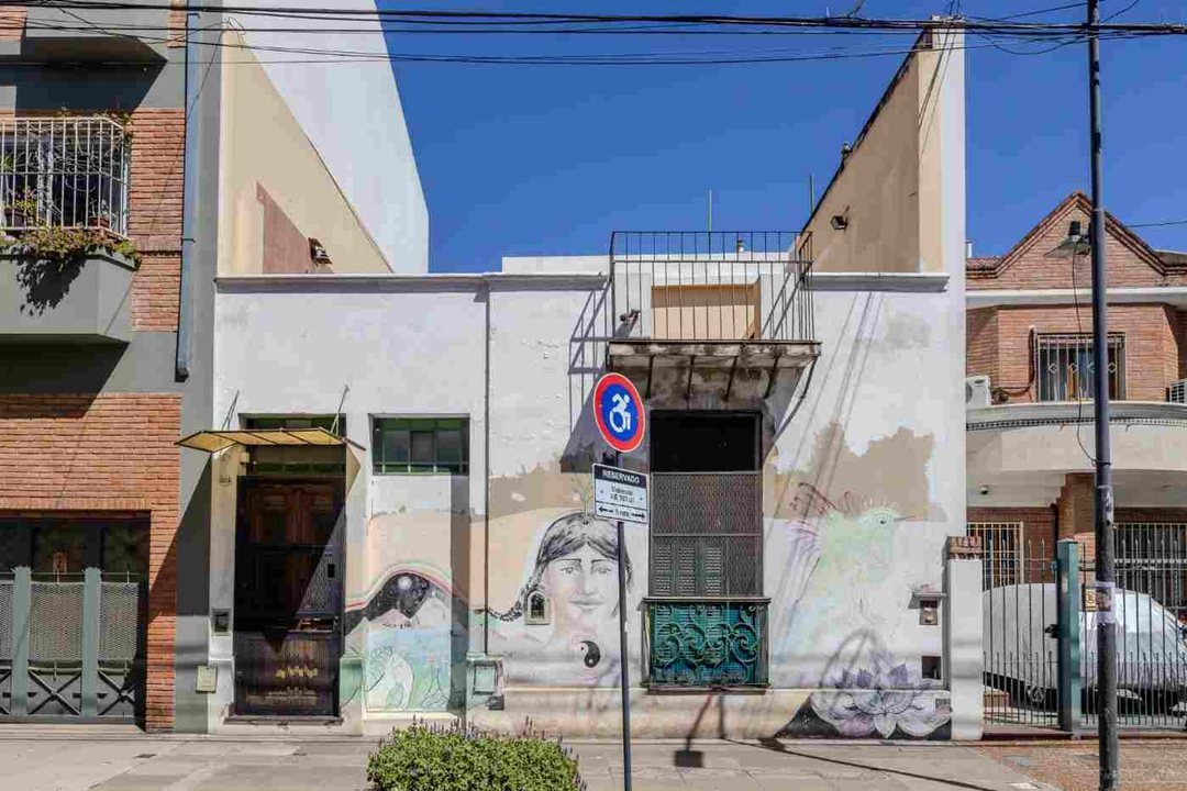 VENTA CASA DE 8 AMBIENTES CON ESPECTACULAR TERRAZA