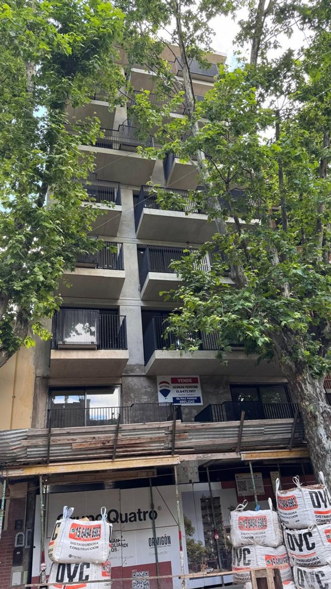 VENTA MONOAMBIENTE 1 PISO CON BALCON FRENTE