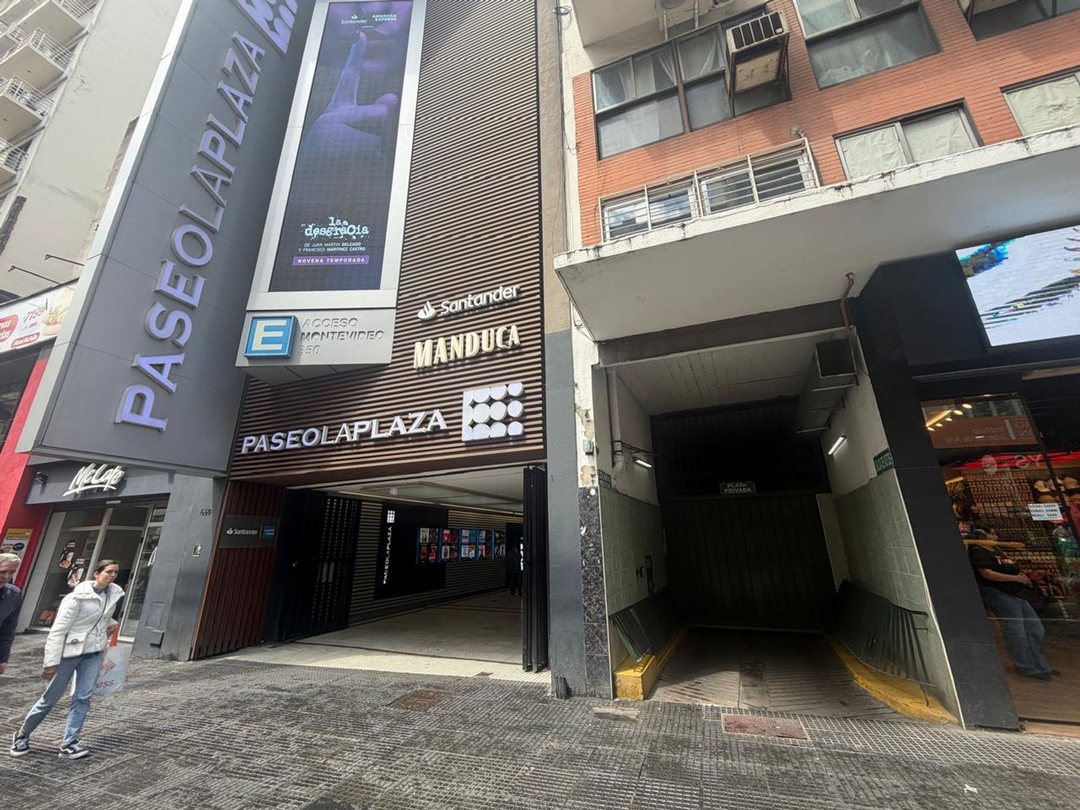 Venta Cochera Comercial Paseo La Plaza Renta Fija