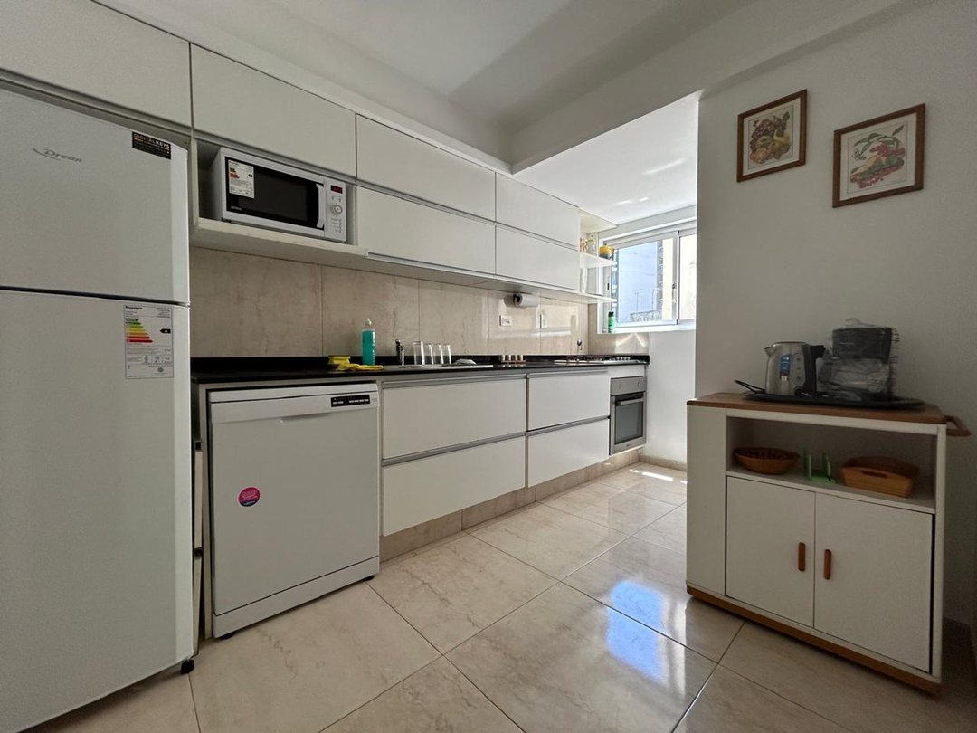 DPTO 3 AMB EN ALQUILER CAÑITAS C/BALCÓN Y MUEBLES