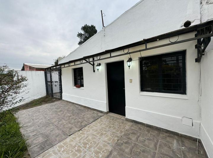 Casa · 101m² · 4 Ambientes · 2 Cocheras