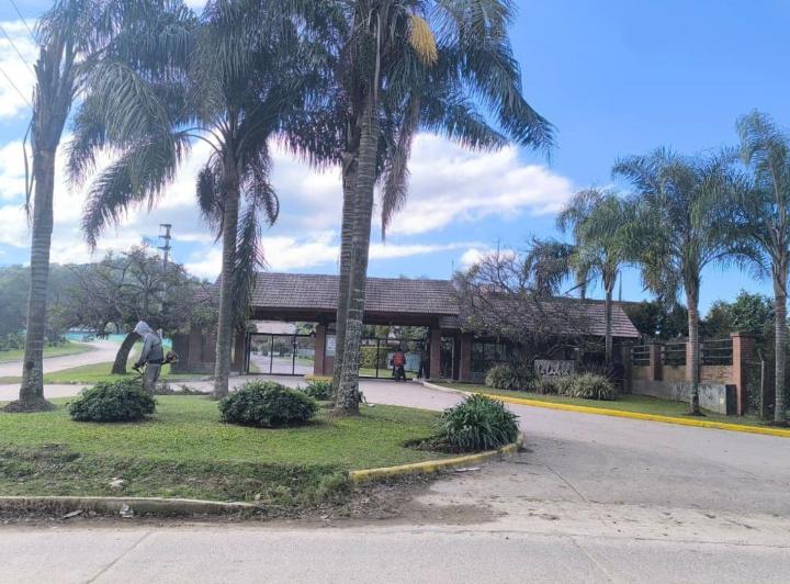 Terreno · 855m²