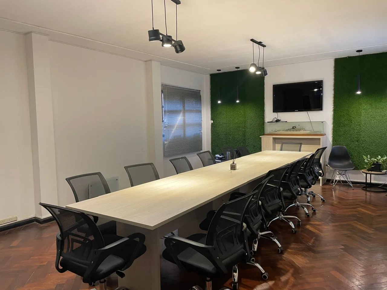 Alquiler Oficina amoblada  Talleres-Reuniones-Eventos  por hora/jornada