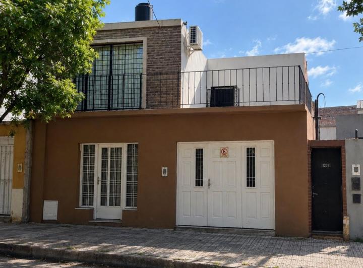 Casa · 122m² · 7 Ambientes · 1 Cochera