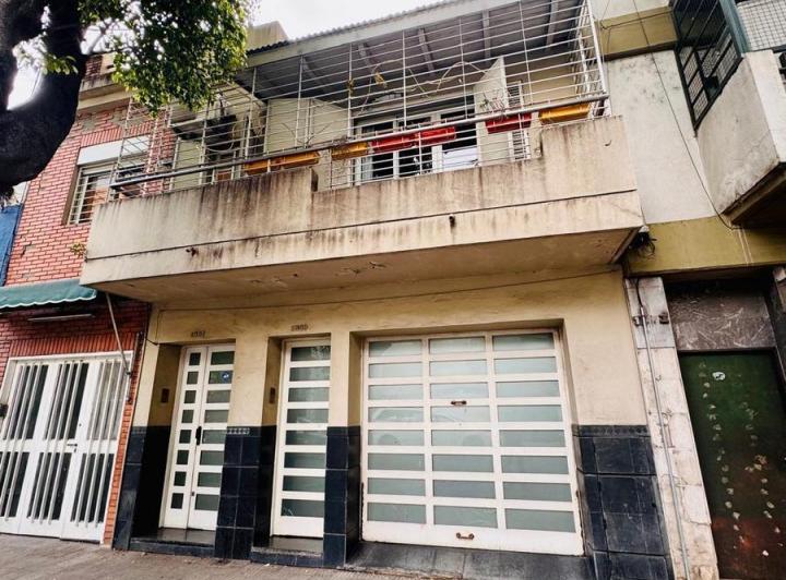 Casa · 134m² · 7 Ambientes · 1 Cochera