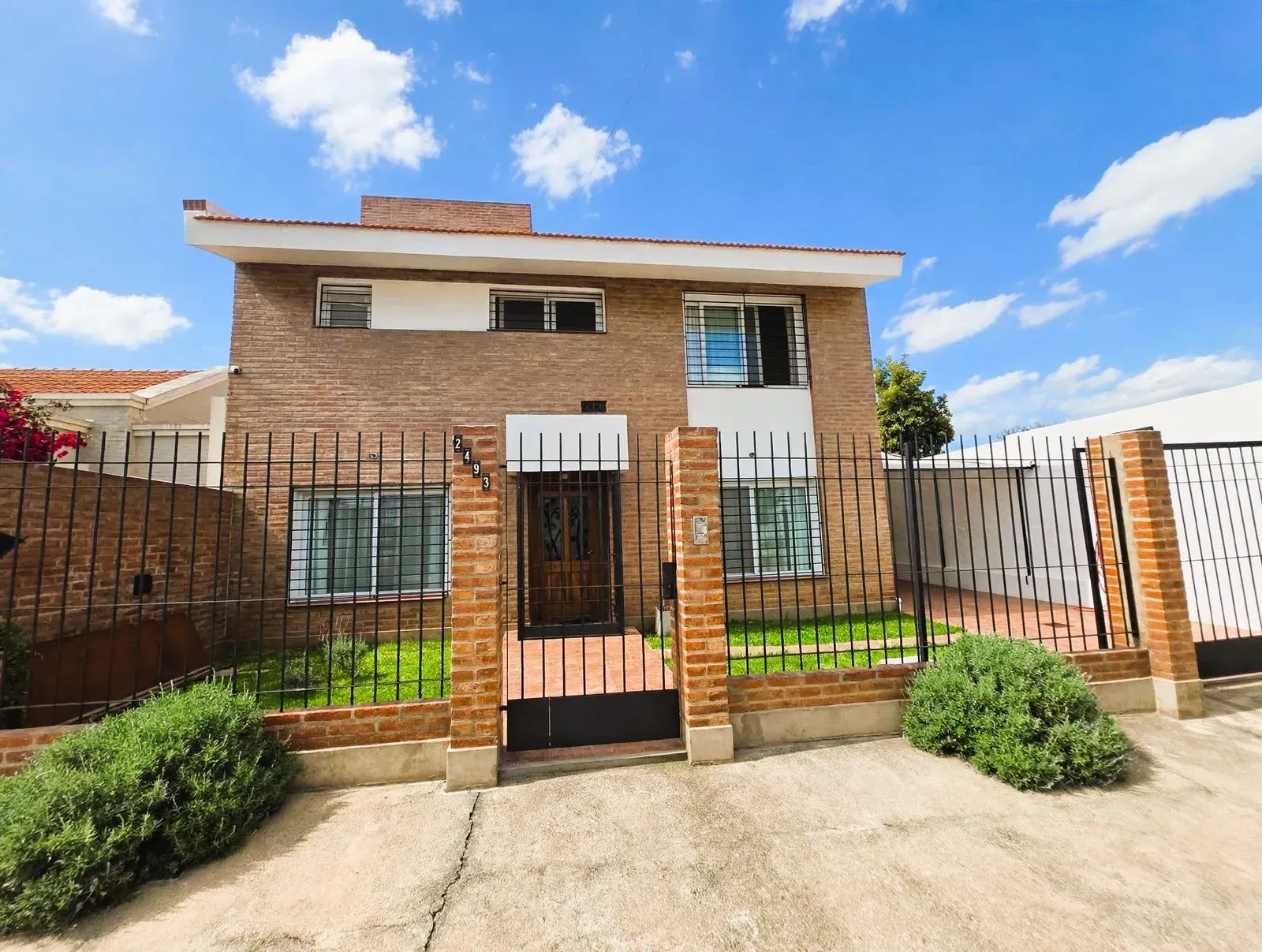 CASA EN VENTA PARQUE COREMA
