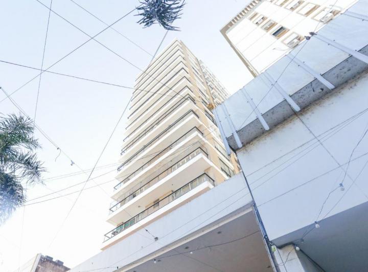 Departamento · 240m² · 7 Ambientes · 1 Cochera
