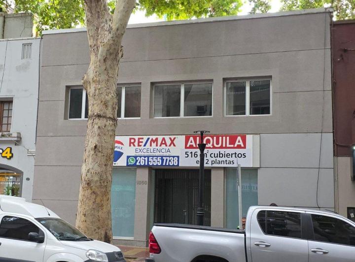 Local comercial · 523m²